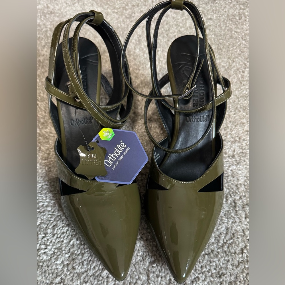Women's HER by Anthony Veer ankle wrap leather Olive pumps, size 9.5